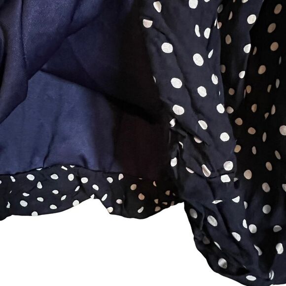 3 for $30 Forever 21 navy polka dot tank top - Picture 5 of 6